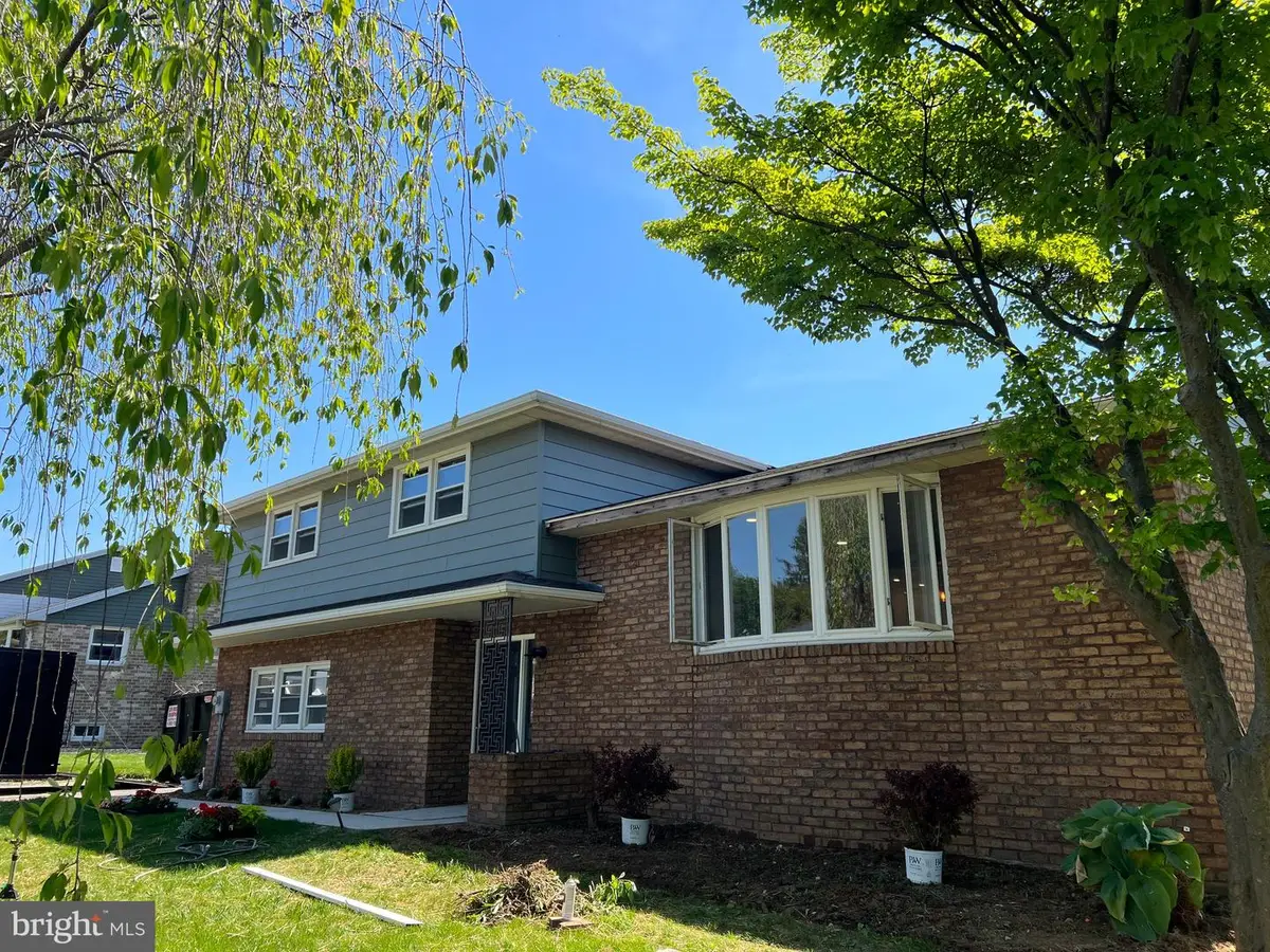 250 Nollyn Dr, Dallastown, PA 17313 - #1