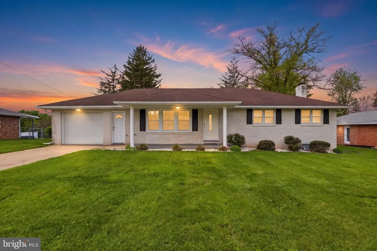 2330 Redwood Rd, York, PA 17408 - #1
