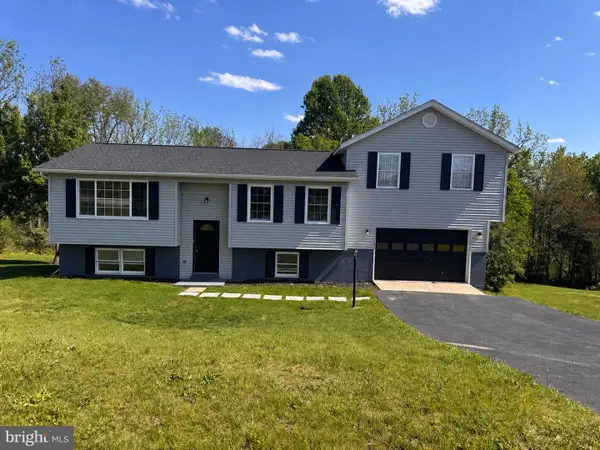253 Vegas Dr, HANOVER, PA 17331