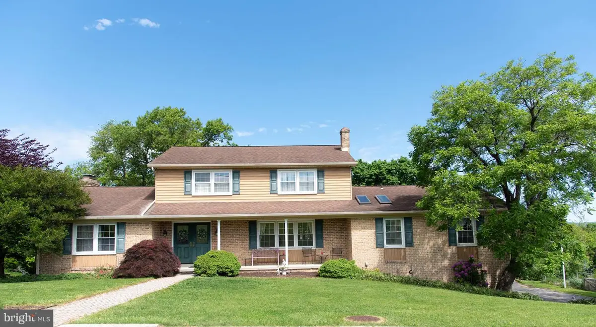 100 Albright Dr, Hanover, PA 17331 - #1