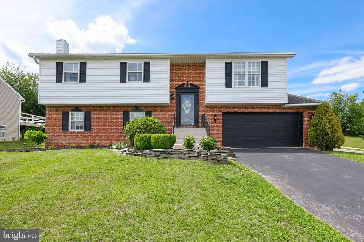 170 Overview Cir W, Red Lion, PA 17356 - #1