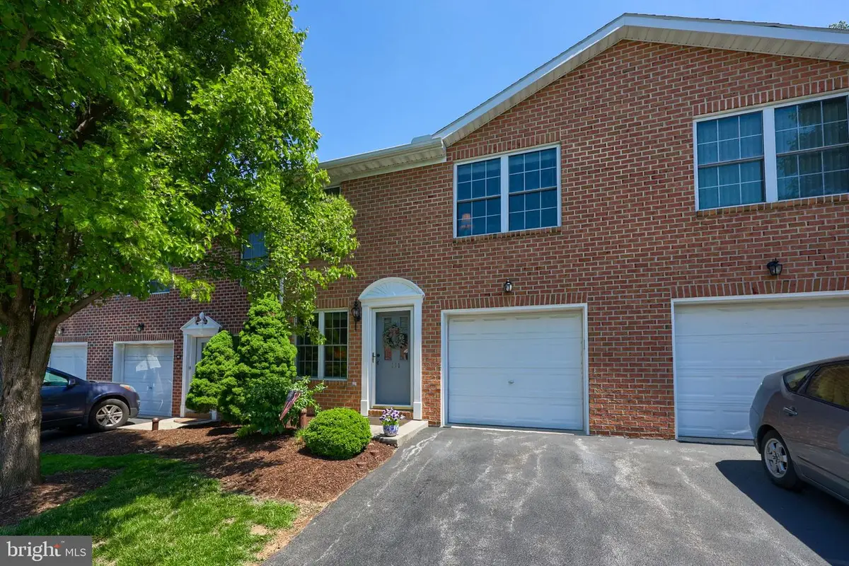 111 Silver Screen Dr, York, PA 17402 - #1