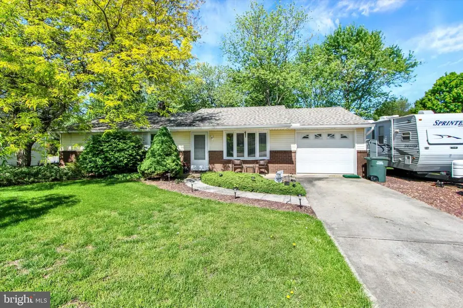 1405 Equestrian Dr, Dover, PA 17315 - #2