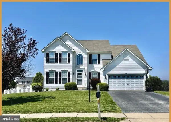 1987 Oak Hills Dr, HANOVER, PA 17331