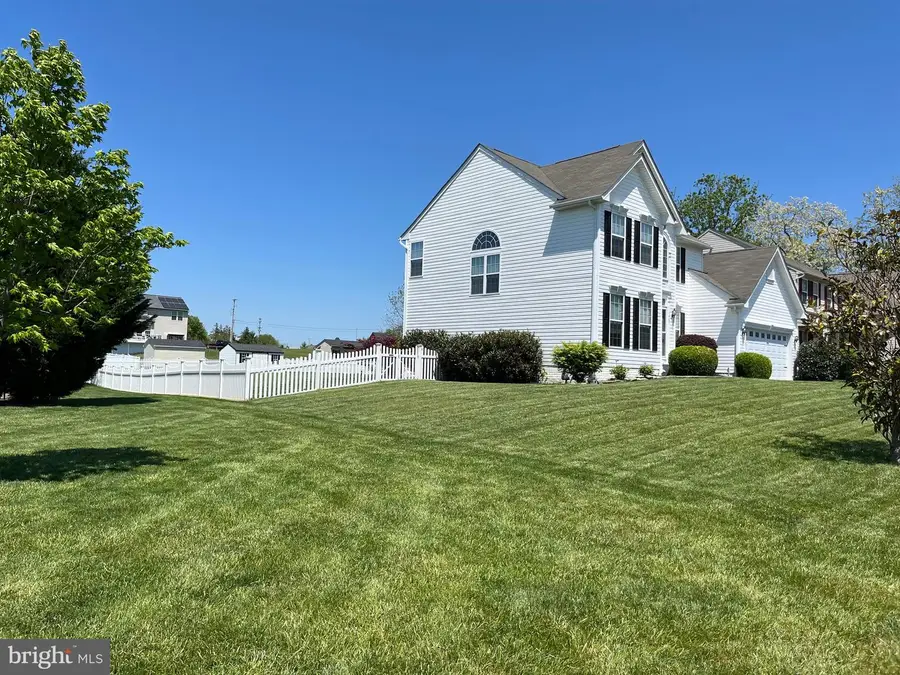 1987 Oak Hills Dr, Hanover, PA 17331 - #2