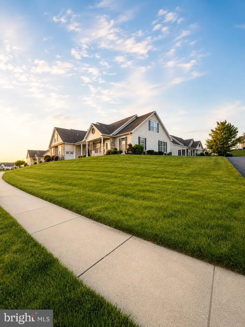 100 S Alpine Dr #25b, York, PA 17408 - #2