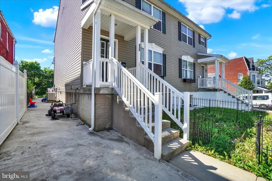 836 W Locust St, York, PA 17401 - #3