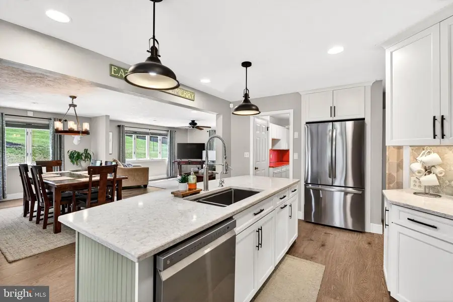 8390 Blooming Grove Rd, Glen Rock, PA 17327 - #2