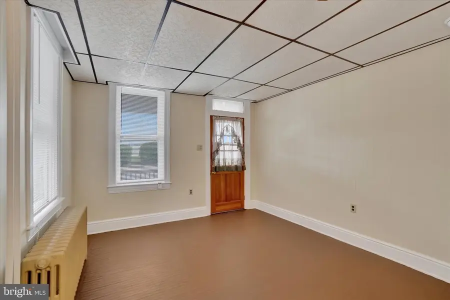 324 E Main St, Dallastown, PA 17313 - #2