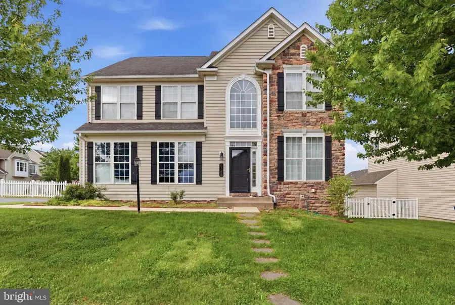 3741 Stonehouse Ln, Dover, PA 17315 - #2