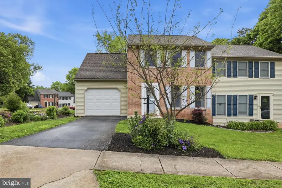 115 Poplar St, Manchester, PA 17345 - #2
