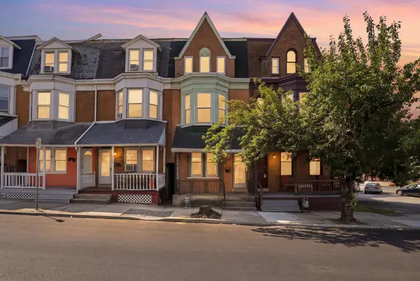 946 W College Ave, YORK, PA 17401