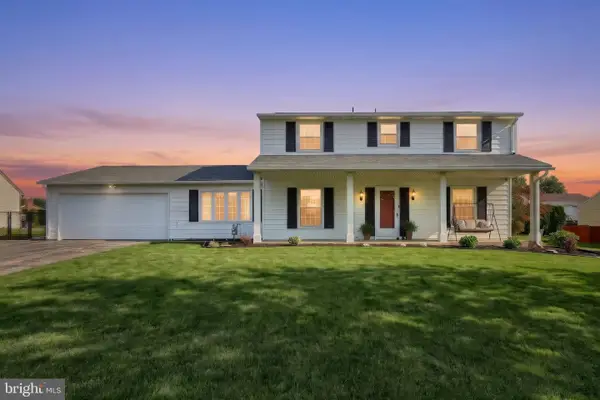 2553 Manor Rd, YORK, PA 17408