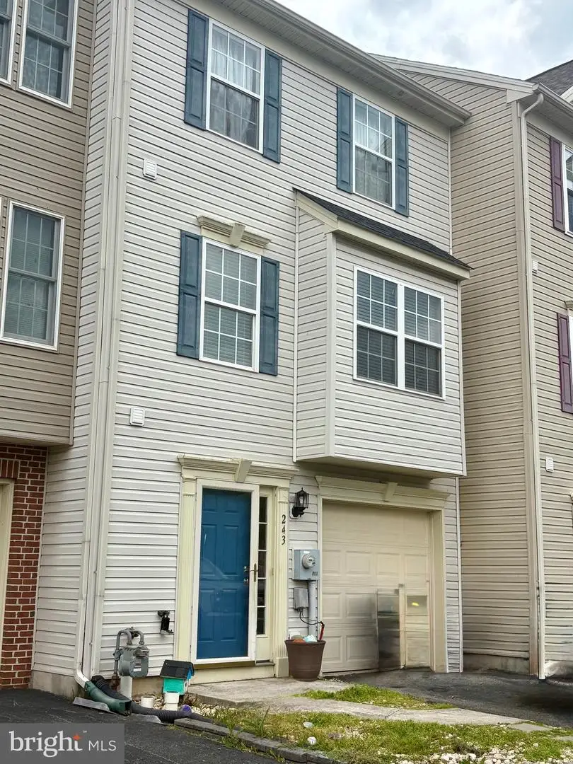 243 Country Ridge Dr, Red Lion, PA 17356 - #1