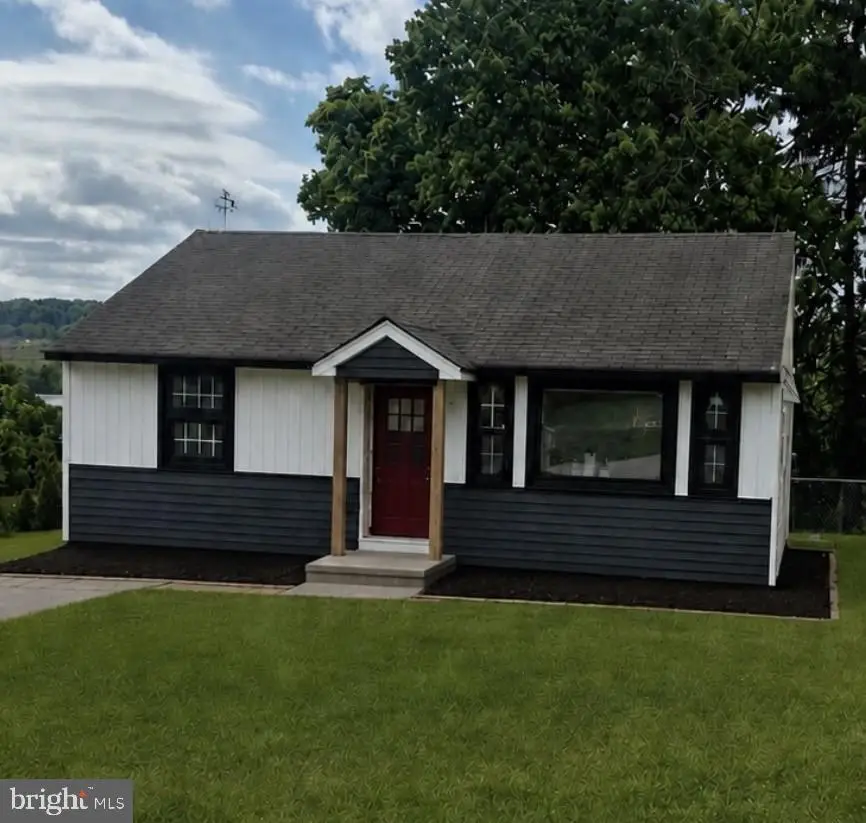 1208 Overbrook Dr, York, PA 17404 - #1