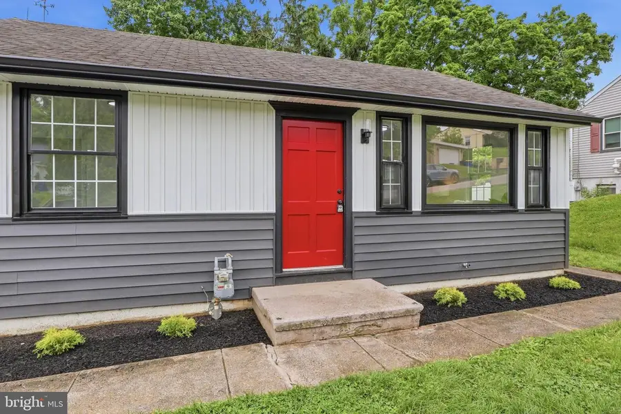 1208 Overbrook Dr, York, PA 17404 - #3