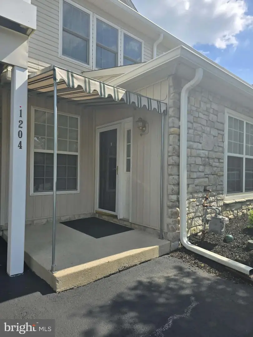 1204 Crestview Ln #1204, Stewartstown, PA 17363 - #2