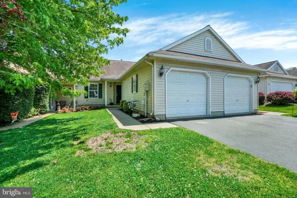 611 Blossom Hill Ln, DALLASTOWN, PA 17313