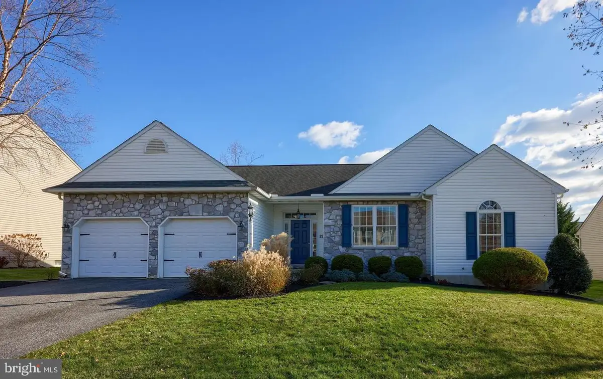 275 Silver Maple Ct, Mount Wolf, PA 17347 - #1