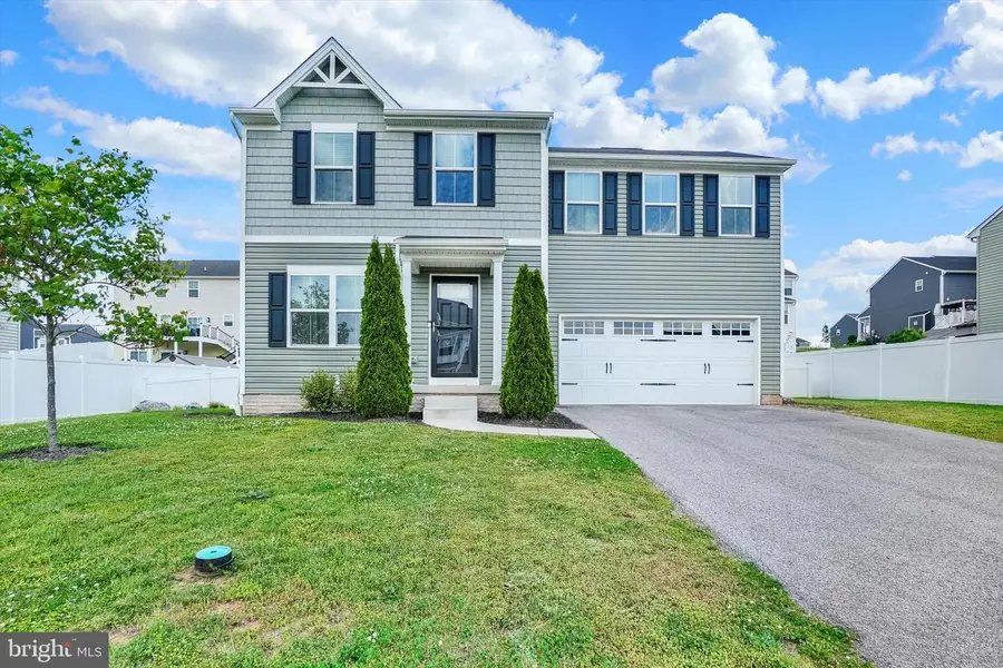 3410 Summer Dr, Dover, PA 17315 - #2
