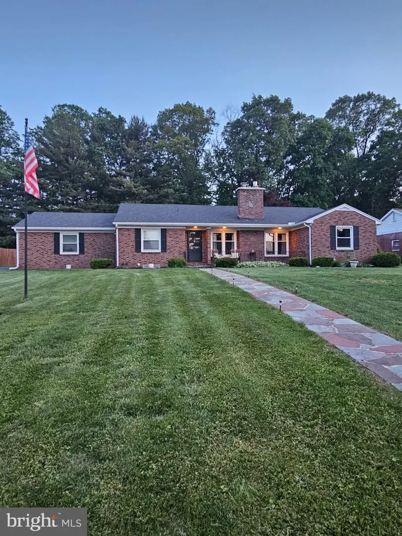 14 Charles Ave, Stewartstown, PA 17363 - #1