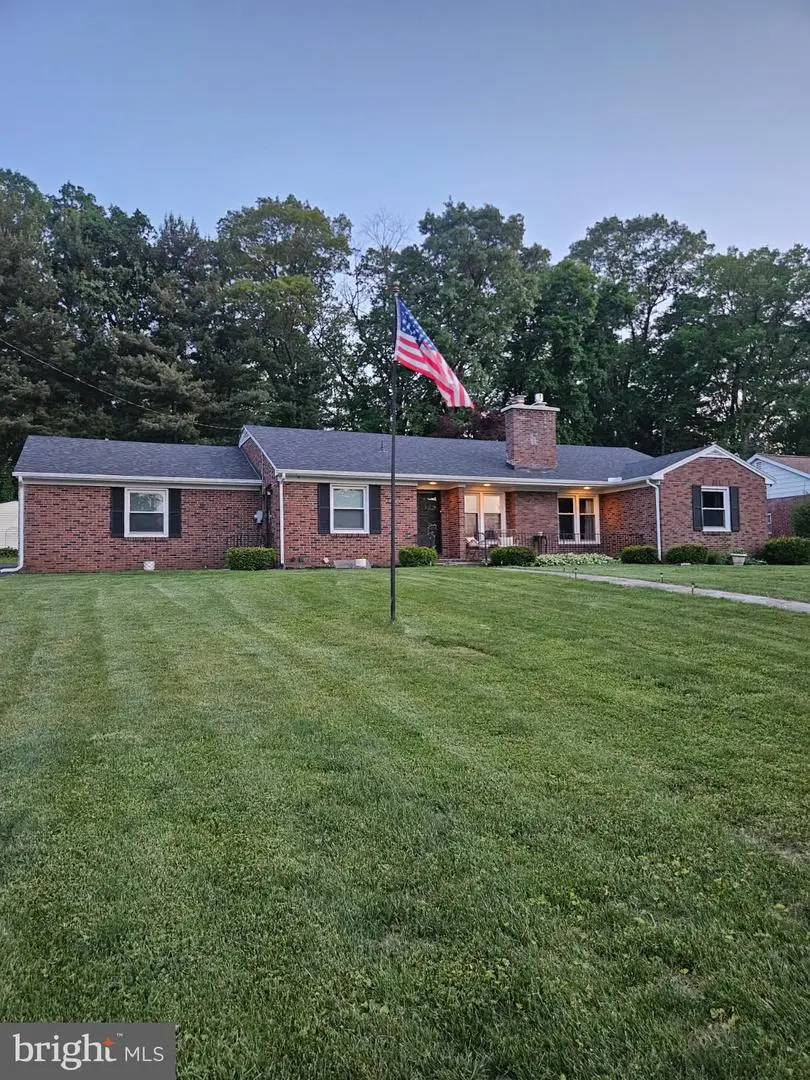 14 Charles Ave, Stewartstown, PA 17363 - #2