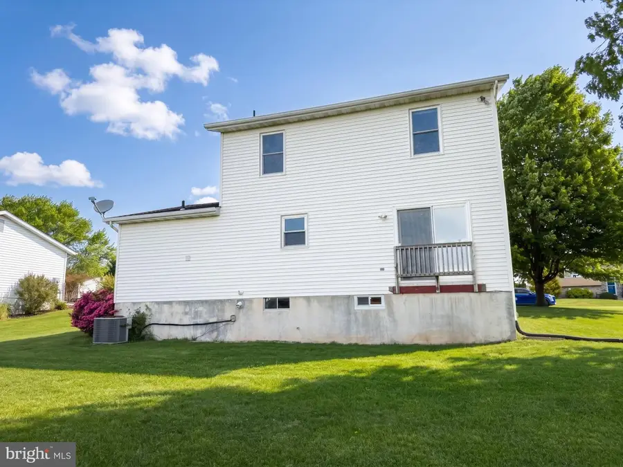 27 Colonial Dr, Hanover, PA 17331 - #2