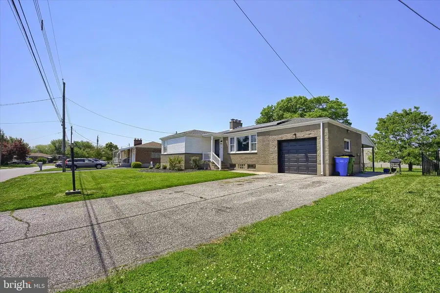 2740 Clearbrook Blvd, York, PA 17406 - #2