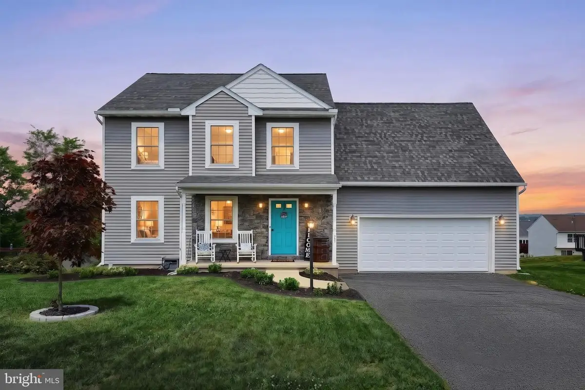 35 Ryan Ln, Mount Wolf, PA 17347 - #1