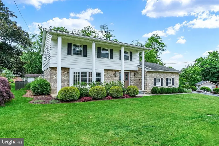 2925 Broxton Ln, York, PA 17402 - #2