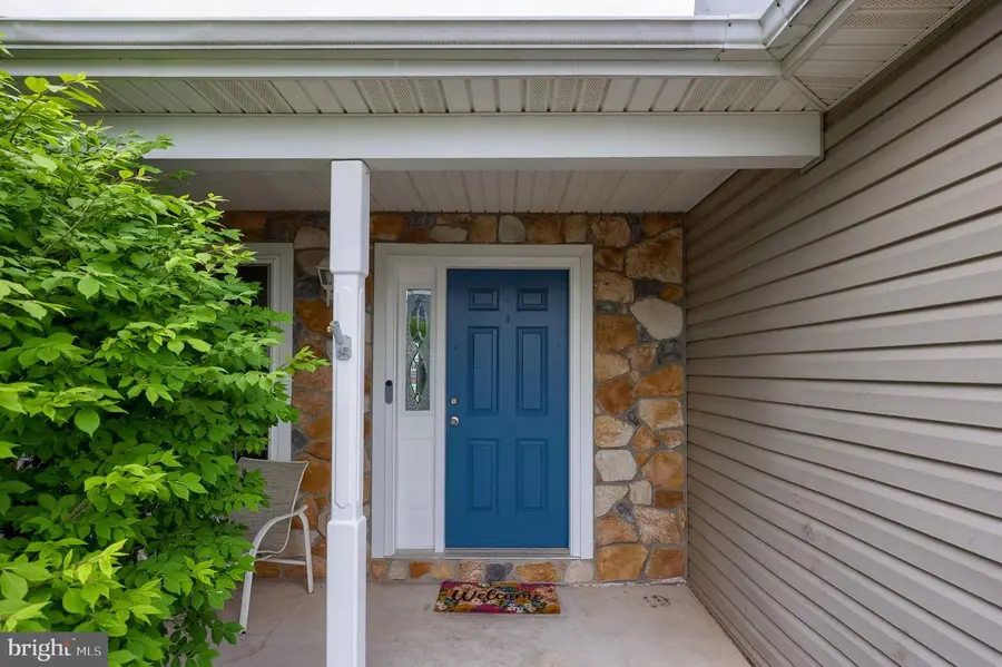 75 Joan Dr, York, PA 17404 - #3