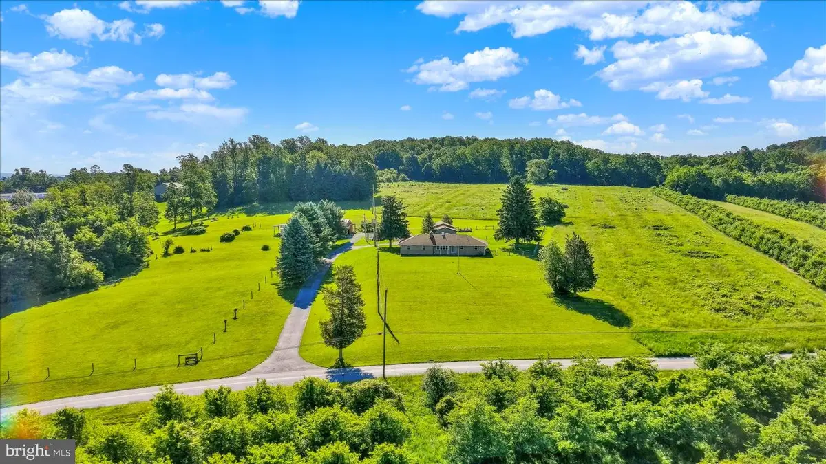 307 Mountain Rd, Lewisberry, PA 17339 - #1