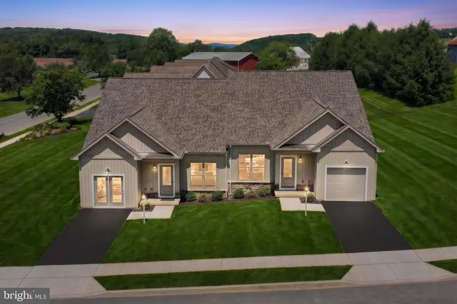 131 Heather Glen Dr, Red Lion, PA 17356 - #2