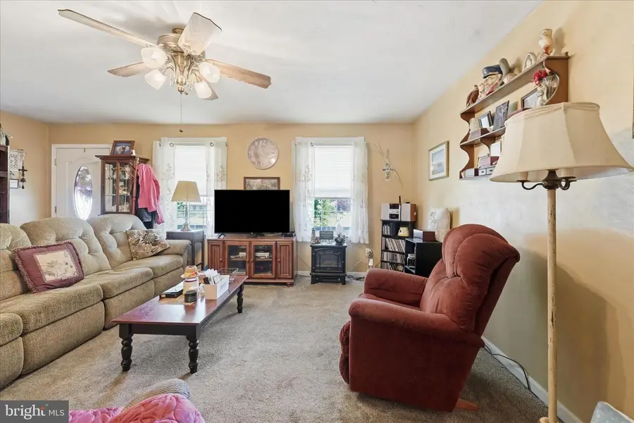 1126 Cobblestone Ct, Hanover, PA 17331 - #3
