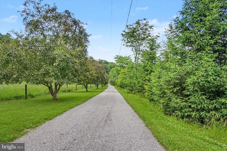 4941 Walters Hatchery Rd, Spring Grove, PA 17362 - #2