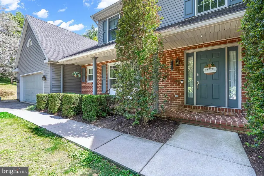 143 Hershey Cir, Stewartstown, PA 17363 - #2