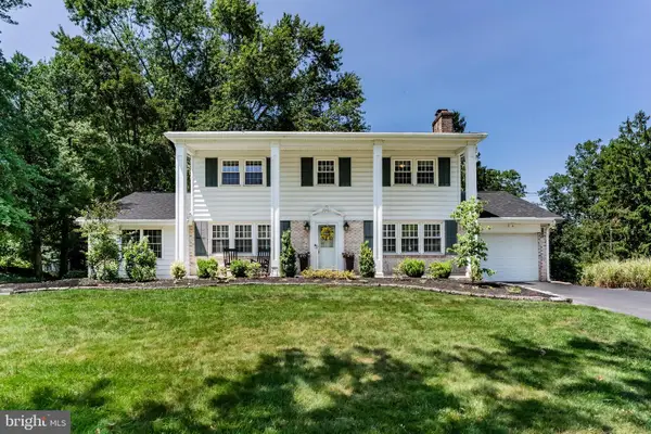 108 Old Ford Dr, CAMP HILL, PA 17011