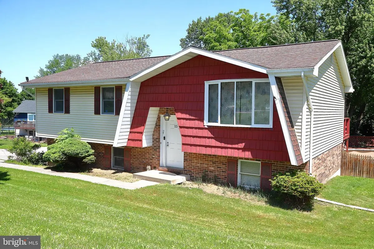 115 Greenwood Rd, Spring Grove, PA 17362 - #1