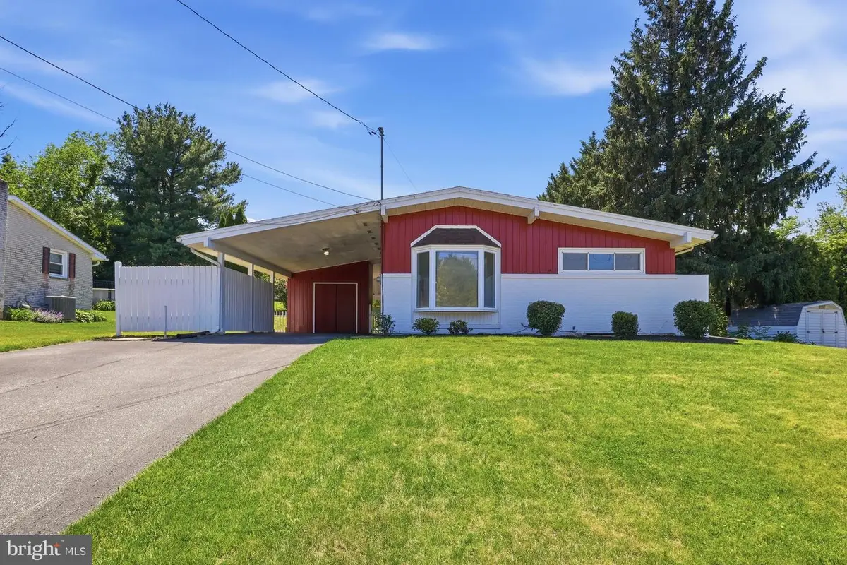 2060 Sandalwood Ct, York, PA 17404 - #1