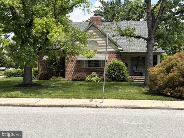 400 Baer Ave, HANOVER, PA 17331