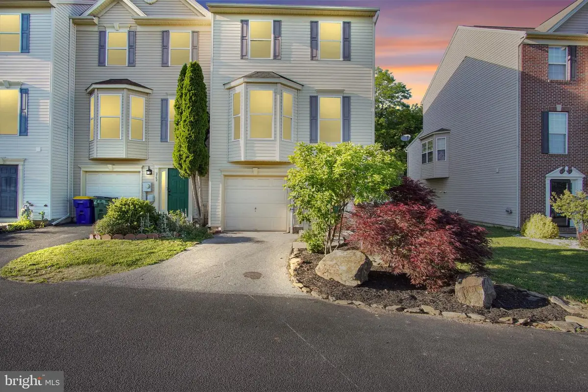 260 Country Ridge Dr, Red Lion, PA 17356 - #1