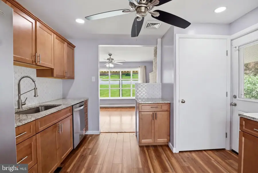 807 Fireside Rd, York, PA 17404 - #2