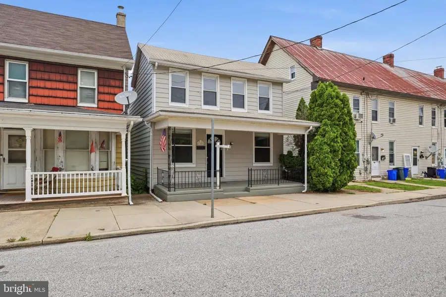 105 E Maple St, Dallastown, PA 17313 - #3