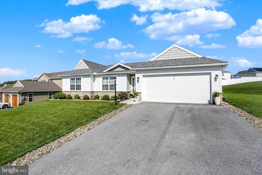 207 Eagle Rd, Dillsburg, PA 17019 - #2