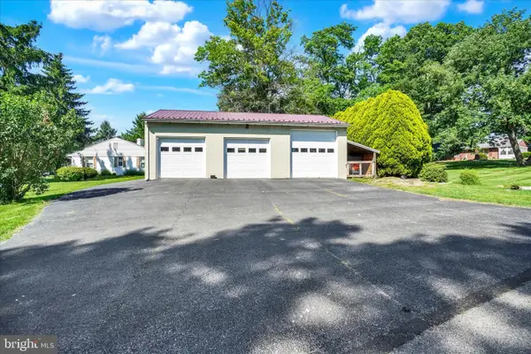 2320 Emig Mill Rd, DOVER, PA 17315