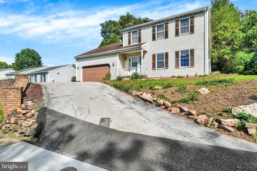 1641 Rainbow Cir, York, PA 17408 - #3