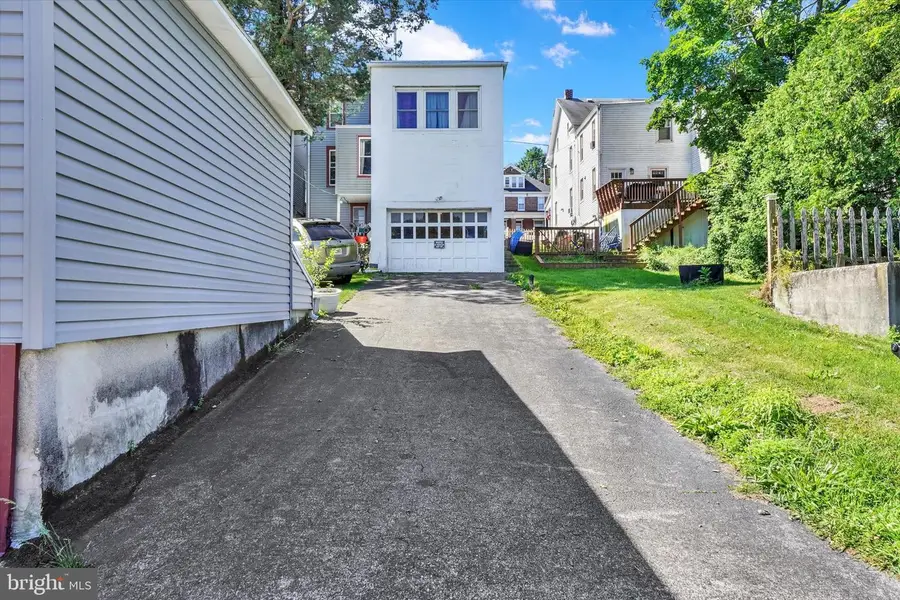 659 W Broadway, Red Lion, PA 17356 - #2