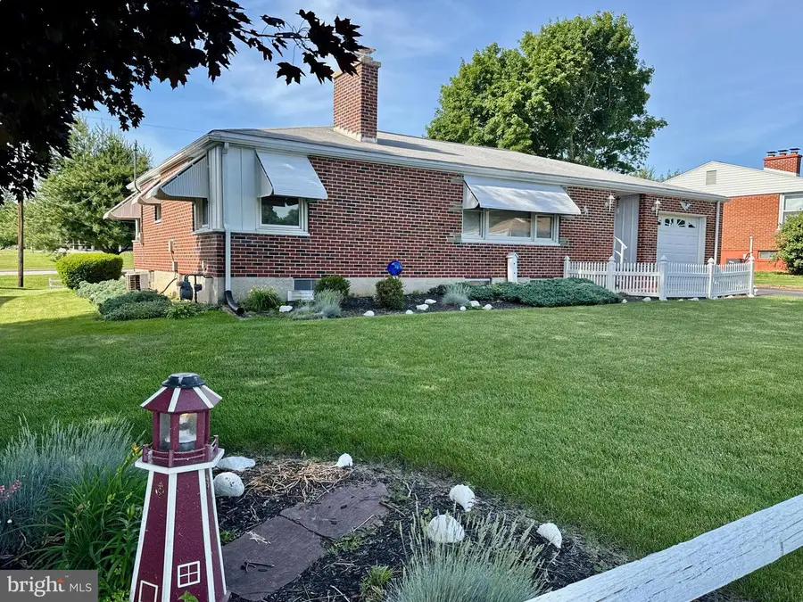 111 Haybrook Dr, York, PA 17406 - #3