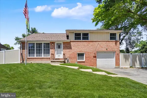 2447 Princeton Rd, YORK, PA 17402
