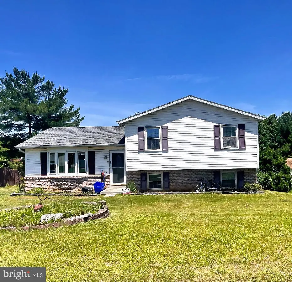 46 Allen Dr, Hanover, PA 17331 - #1